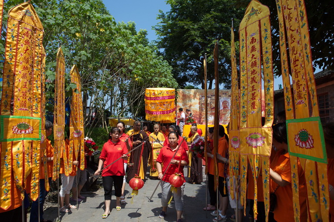 洪江市佛教界千年盛会之龙王宝寺全堂佛 像安座(上座)
